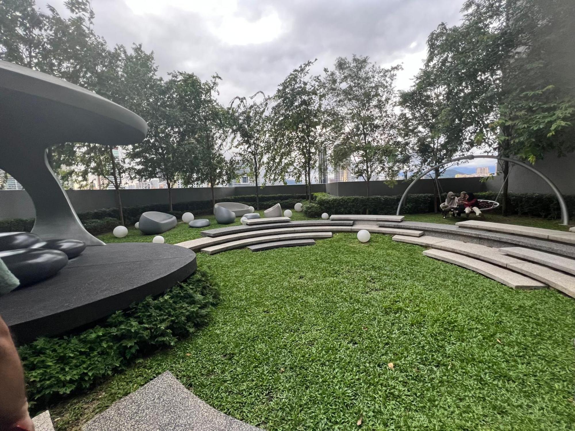 Scarletz Suites Kuala Lumpur By City Center Bagian luar foto