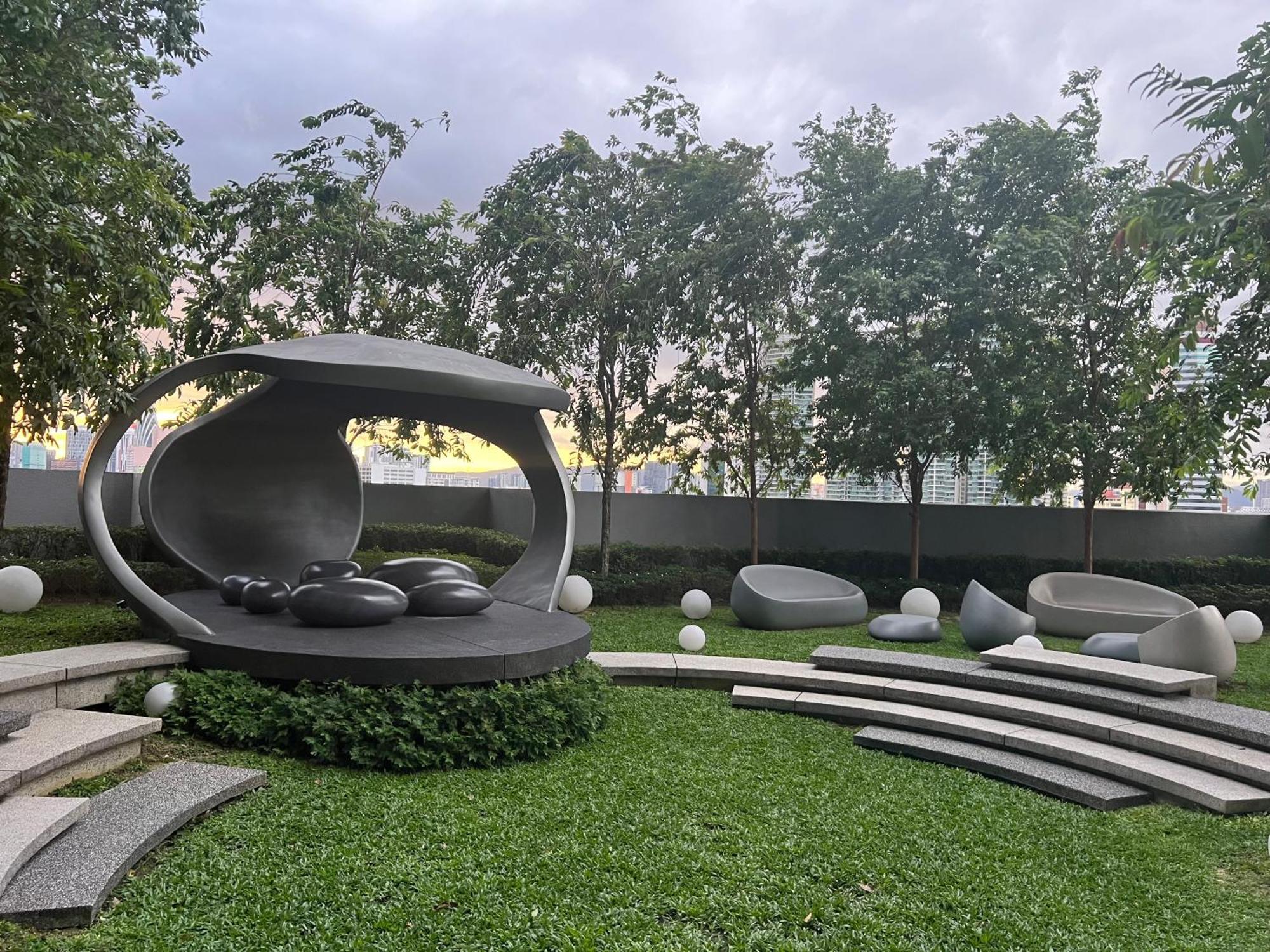 Scarletz Suites Kuala Lumpur By City Center Bagian luar foto