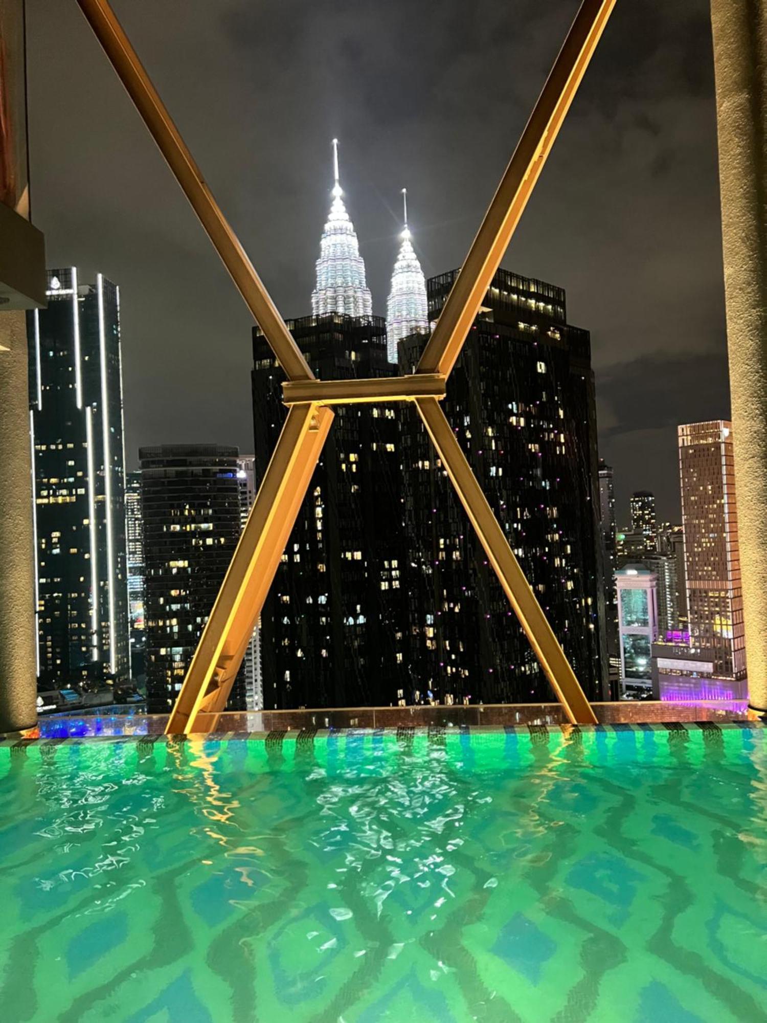 Scarletz Suites Kuala Lumpur By City Center Bagian luar foto