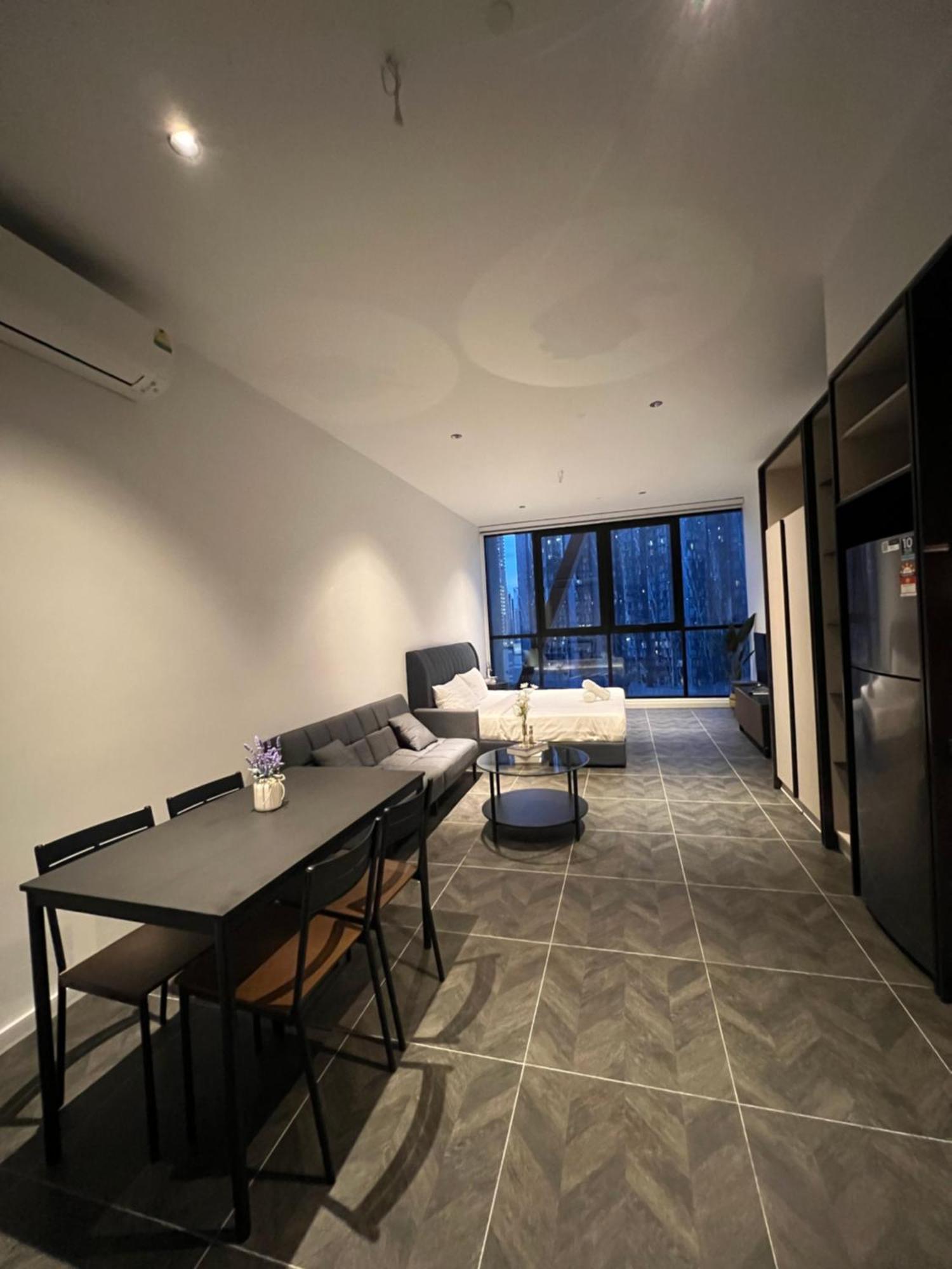 Scarletz Suites Kuala Lumpur By City Center Bagian luar foto