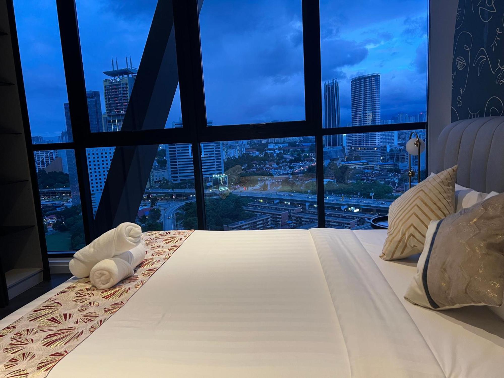 Scarletz Suites Kuala Lumpur By City Center Bagian luar foto