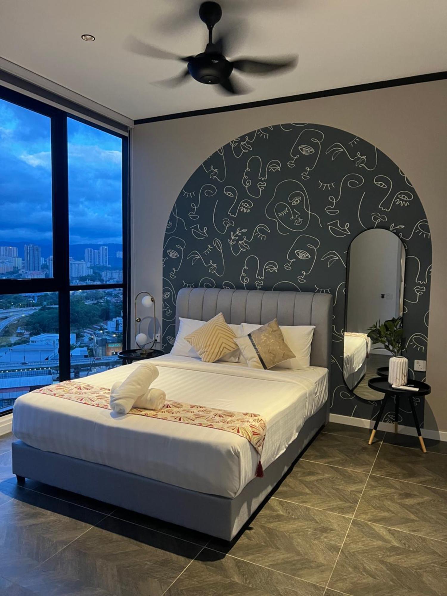 Scarletz Suites Kuala Lumpur By City Center Bagian luar foto