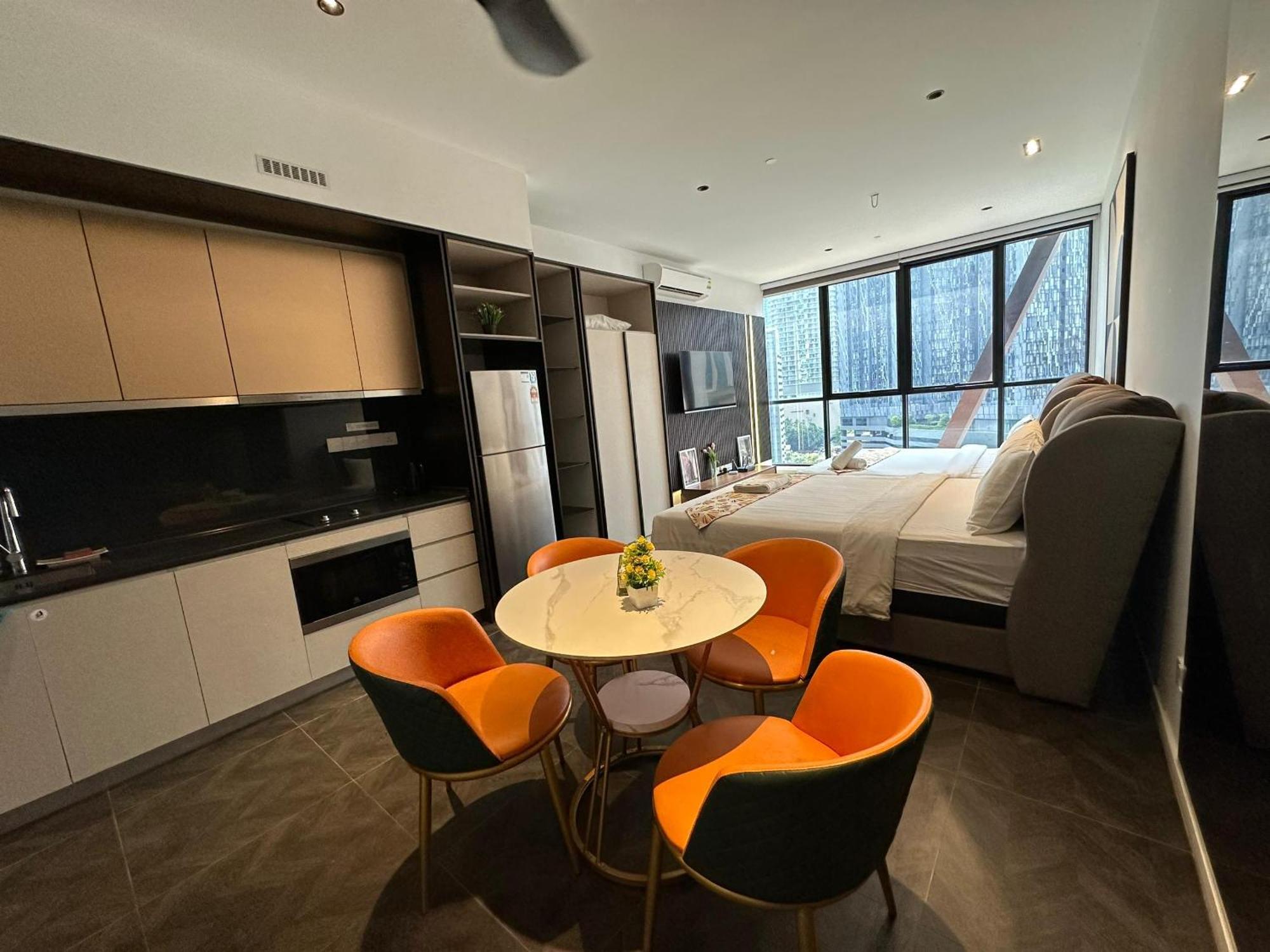 Scarletz Suites Kuala Lumpur By City Center Bagian luar foto